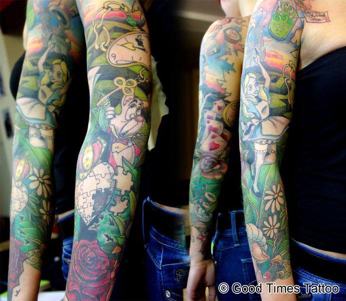 Alice im Wunderland Sleeve Tattoo von Good Times Tattoo Philippsthal
